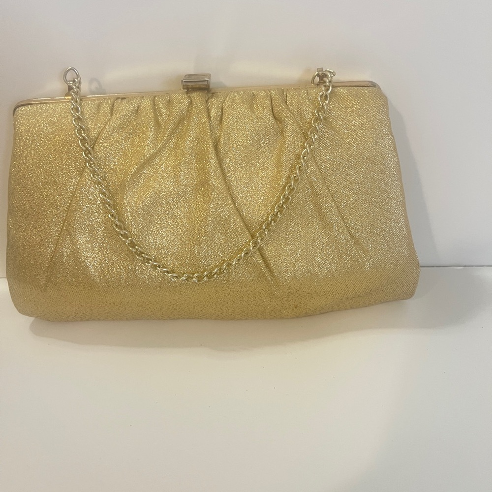 Chic Gold Evening Clutch with Chain